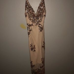 Bodycon rose gold sequin dress🌹✨